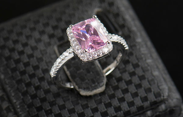 2 Carat Elegant Ring - Pink